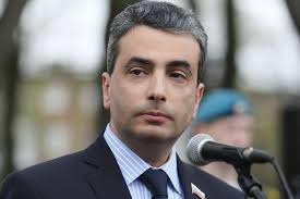 Псковский горсуд отказался продлевать домашний арест Льву Шлосбергу